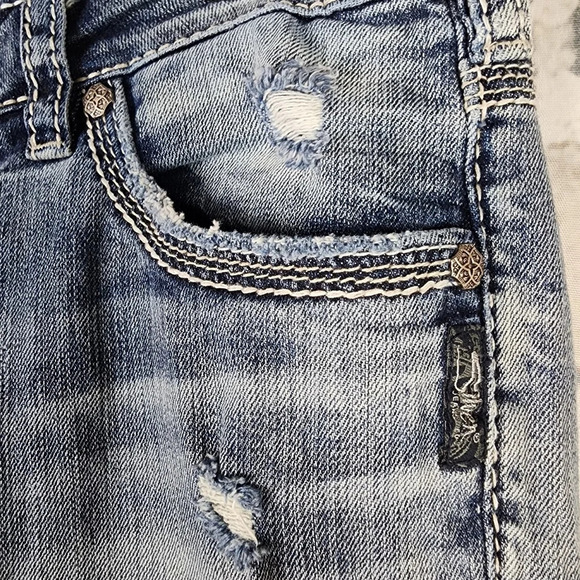 Silver Jeans Aiko Mid Capri Distressed Factory Fade Whiskered Light Blue Size 28 - Picture 9 of 15